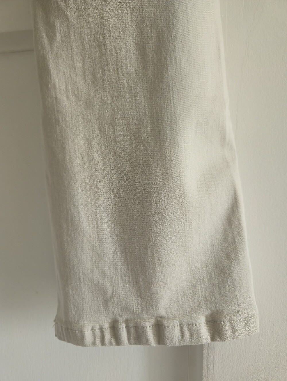 Belle by Kim Gravel Cream Women's Casual Stretch Jeans - Picture 10 of 14